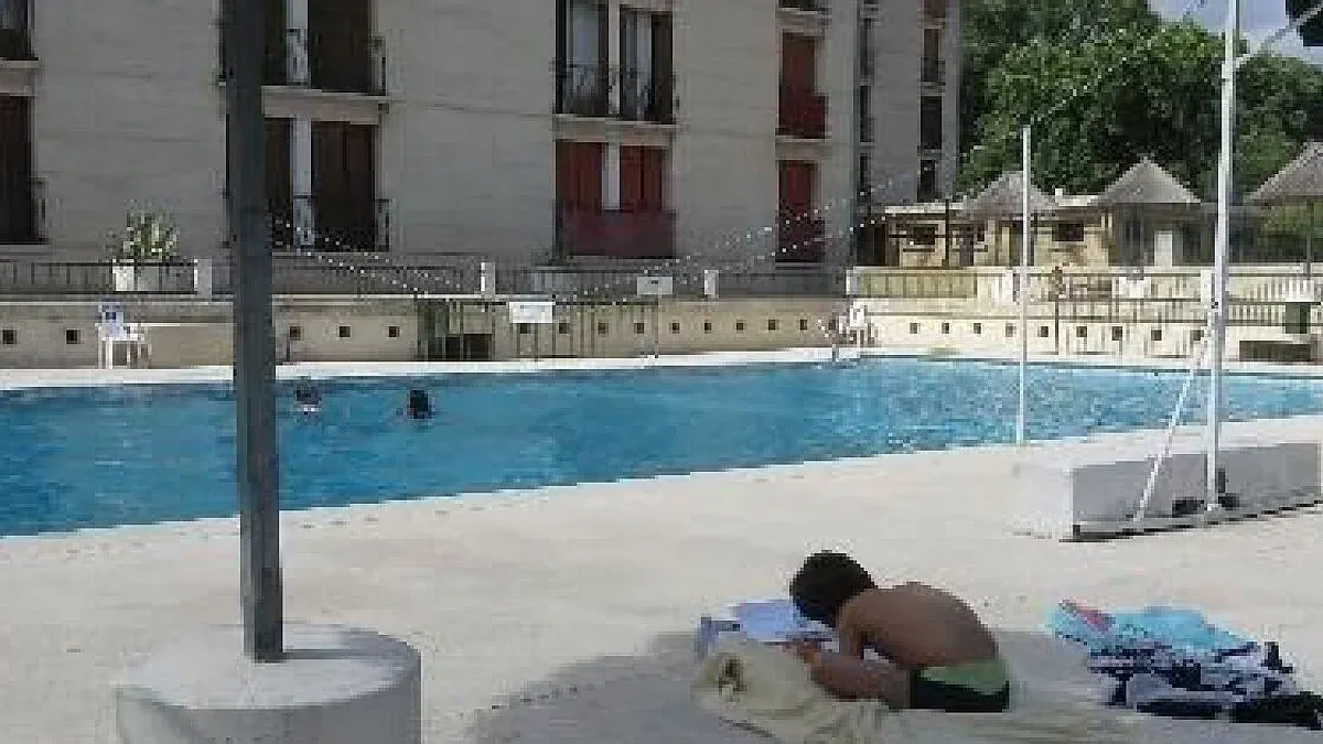 Piscine de l'Oliveraie