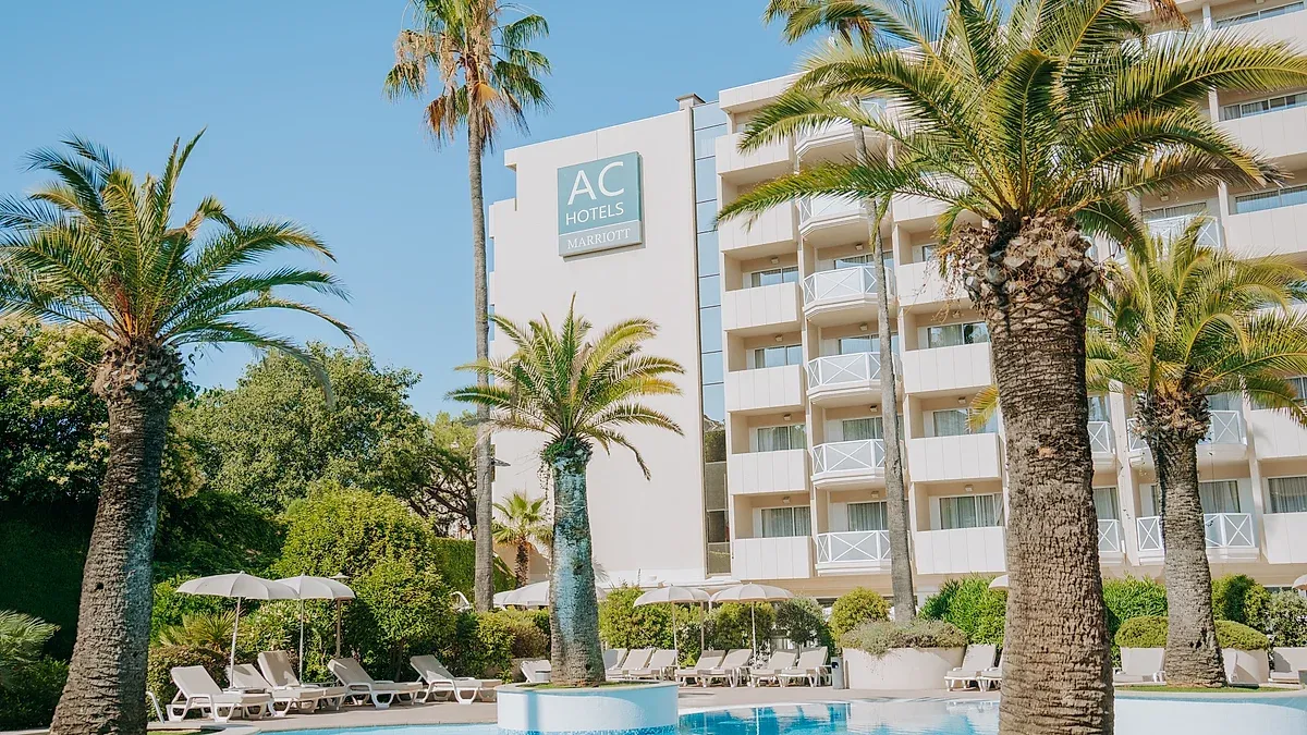 Piscine Jean Bunos - Antibes