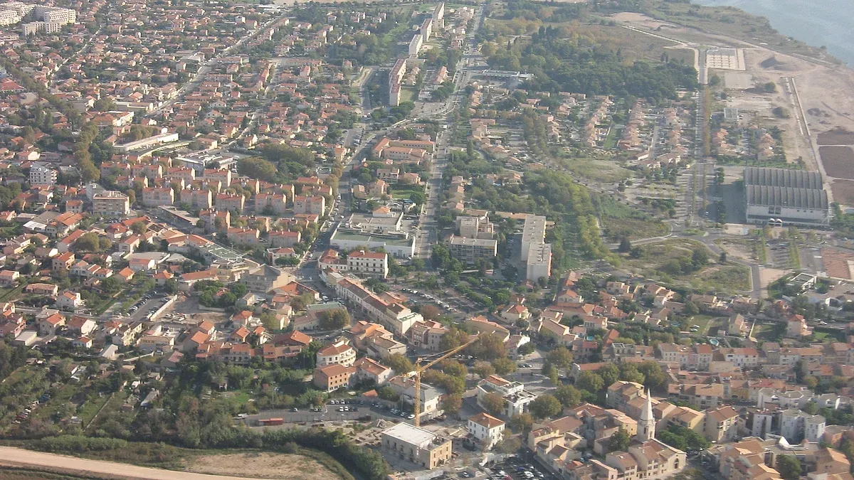Piscine Claude Jouve
