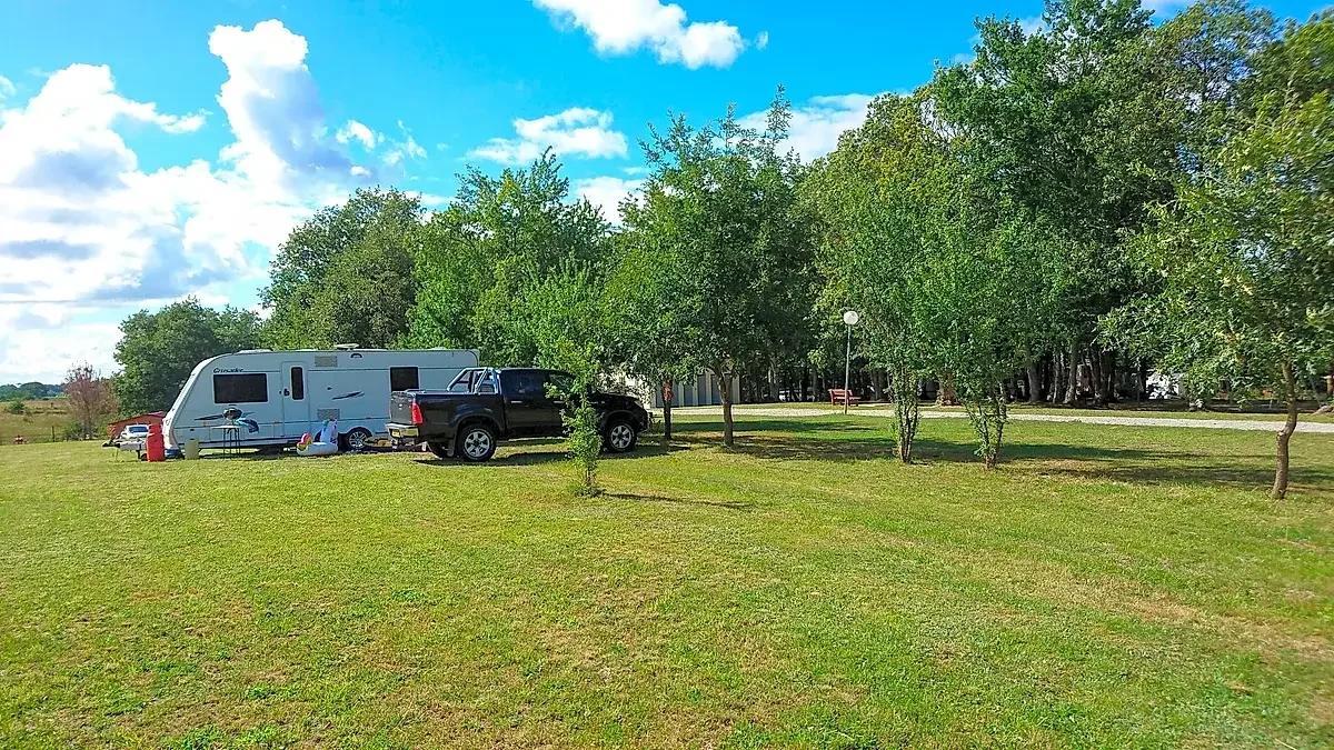 Piscine Etang Vallier a Brossac
