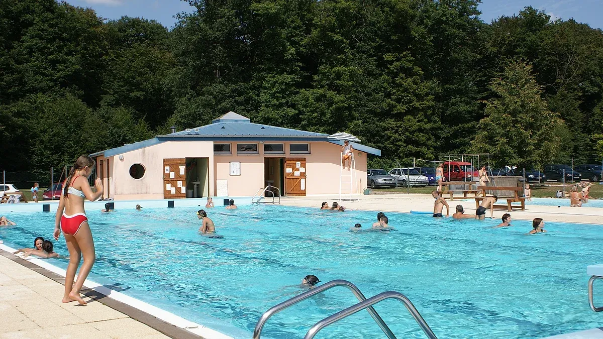Piscine de Chaux-la-Lotière