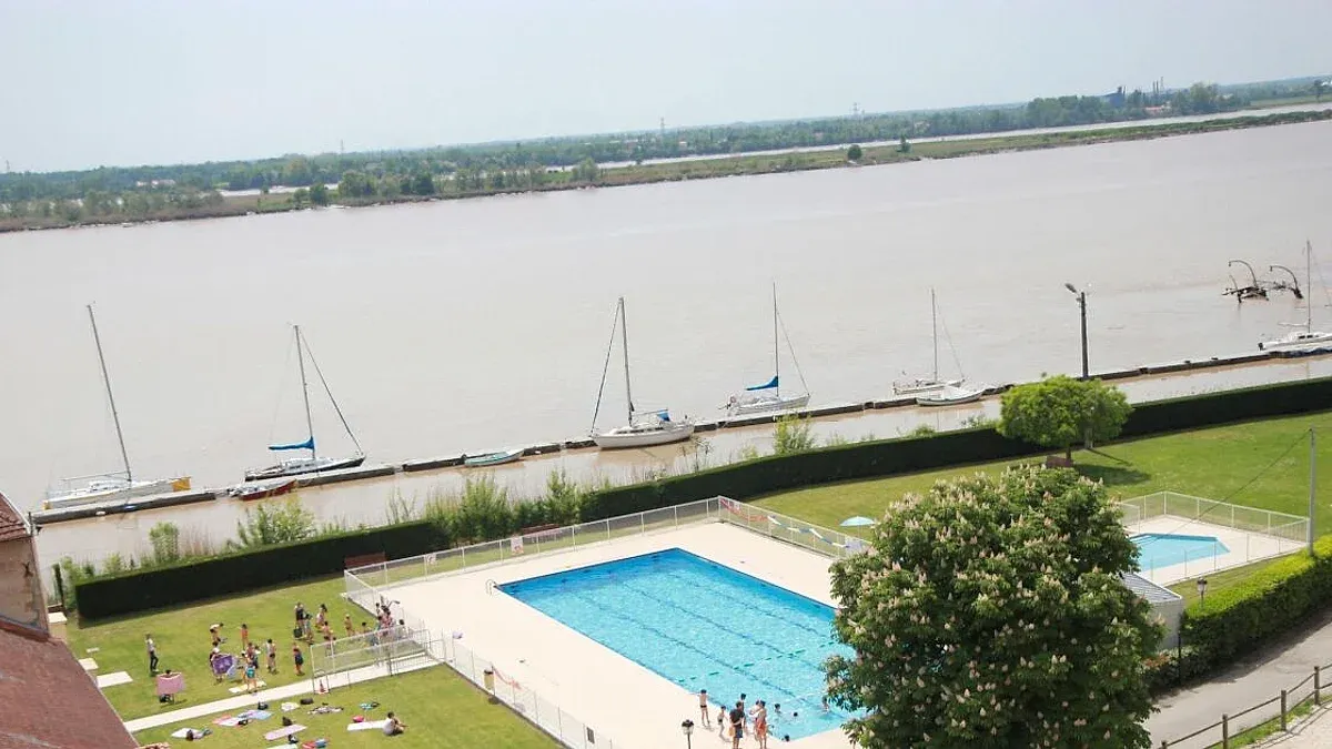 Piscine de Bourg