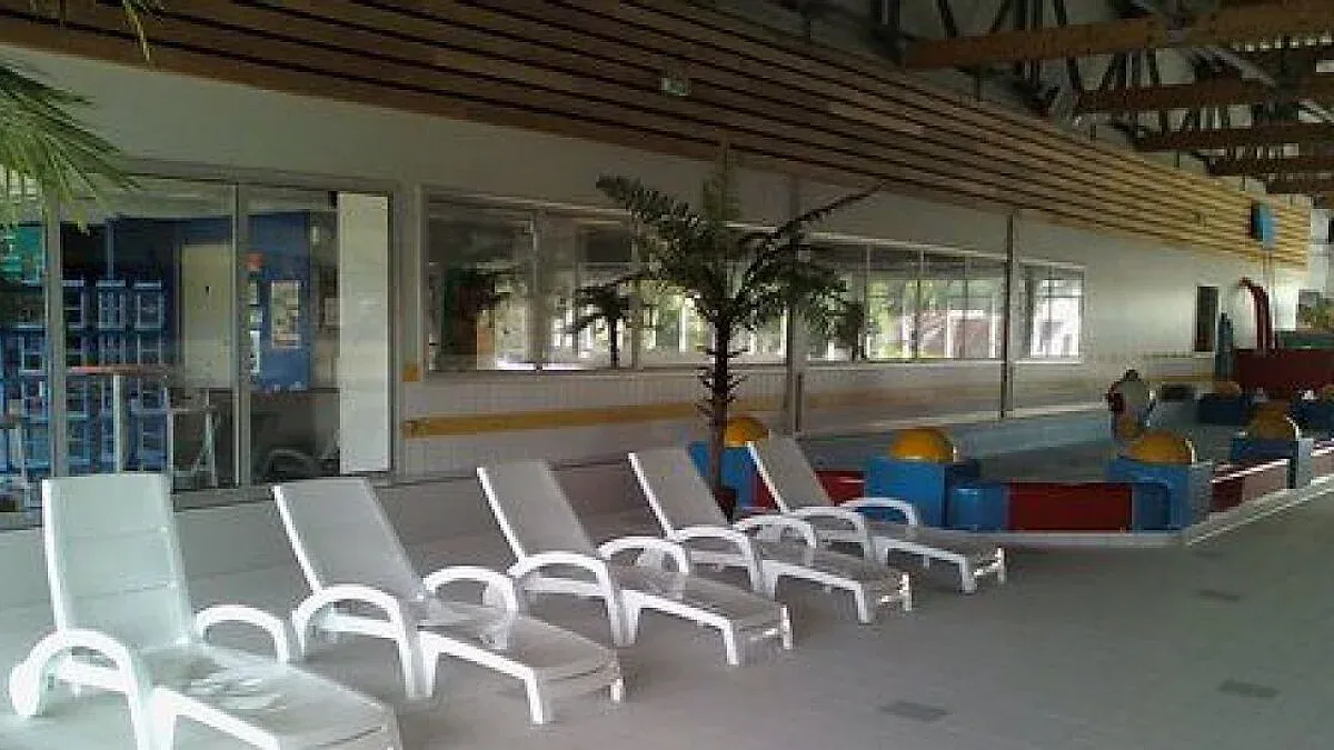 Piscine de Dompierre-sur-Besbre