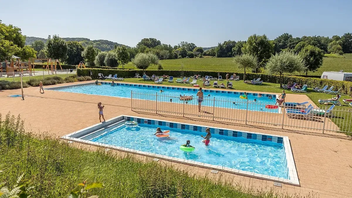 Piscine de Gardes-le-Pontaroux