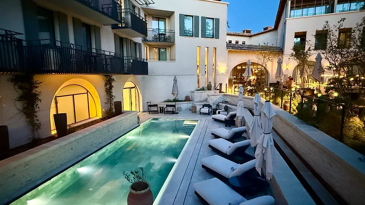 Piscine de L'Isle-sur-la-Sorgue