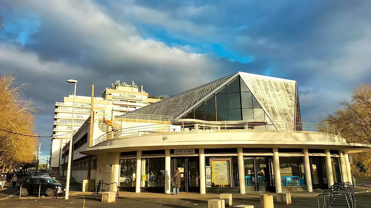 Piscine Léo Lagrange