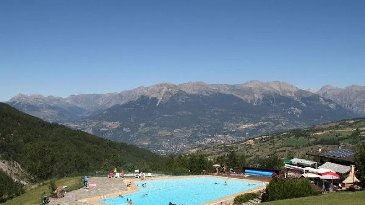 Piscine des Orres