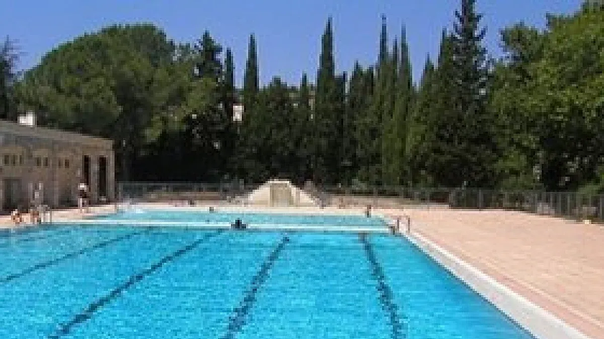 Piscine Municipale de Maussane-les-Alpilles