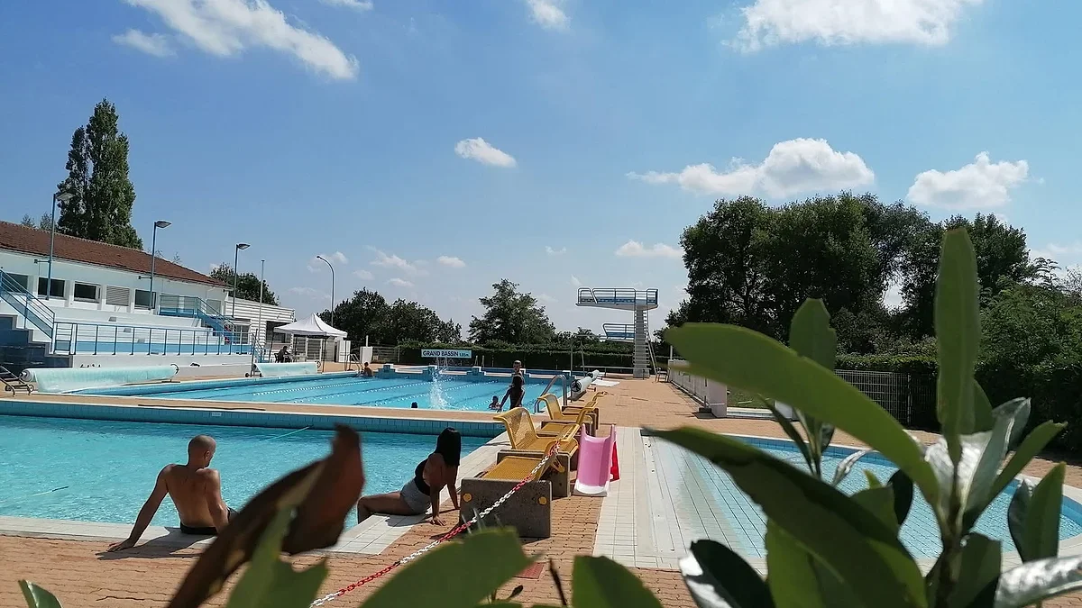 Piscine a Montlieu la Garde