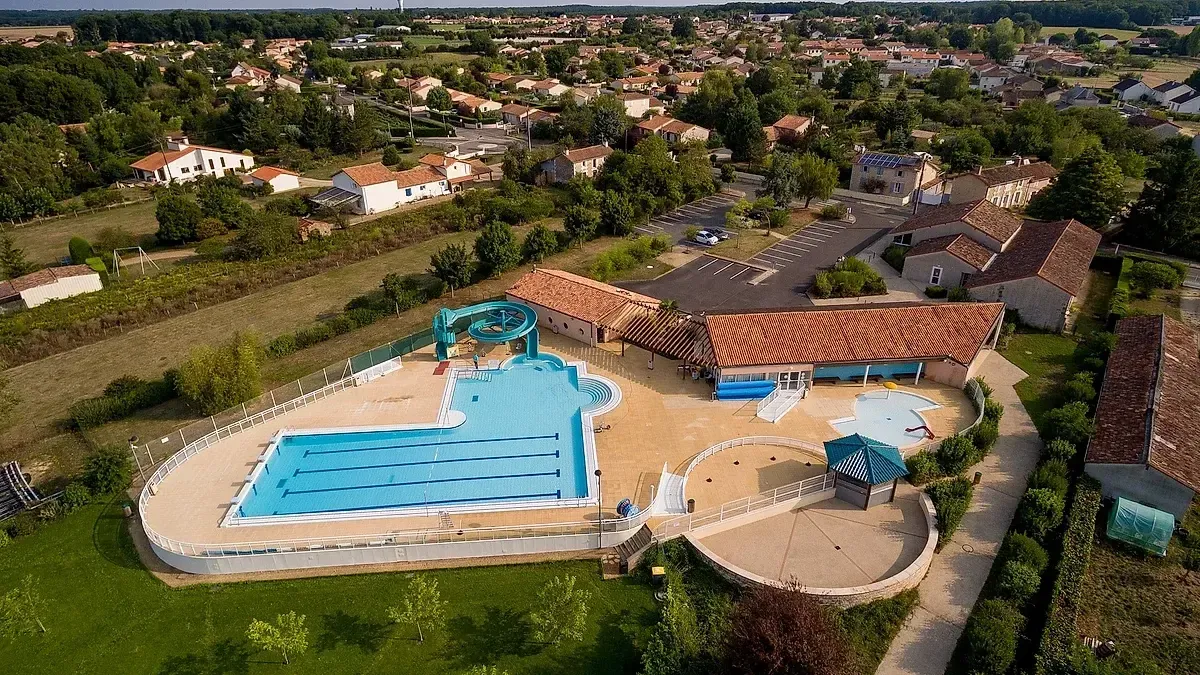 Piscine Municipale de Nieuil-l'Espoir