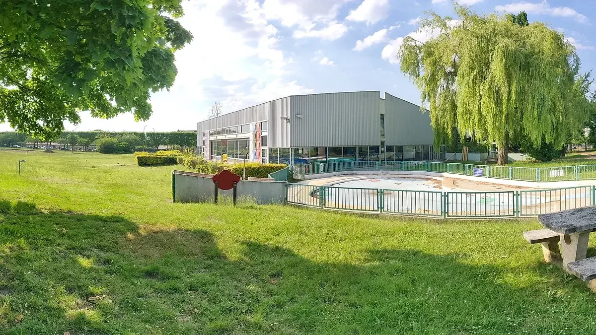 Piscine de Saint Georges du Vievre