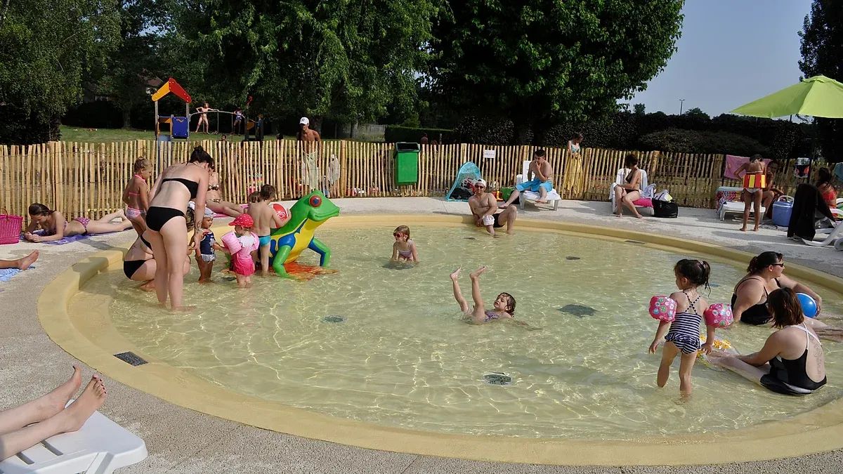 Piscine de Saint-Yorre