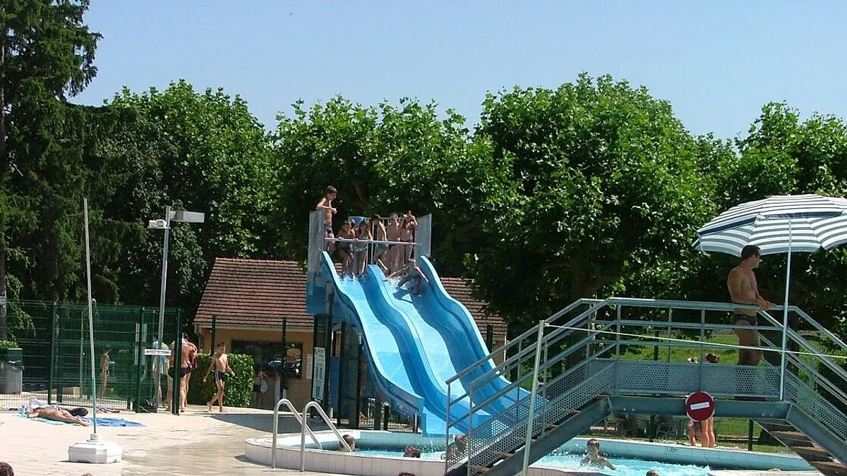 Piscine Estivale de Varennes-sur-Allier